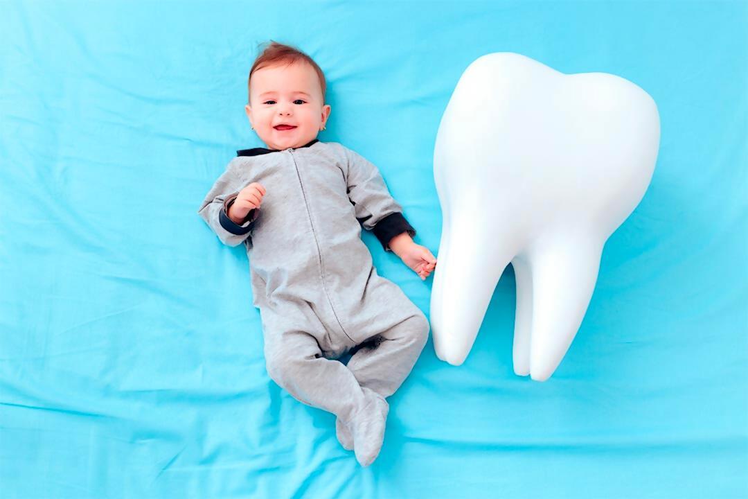 ¿Por qué es tan importante llevar a tu bebé al odontopediatra?