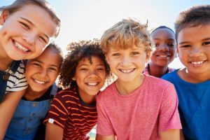 ¿Cómo tratar una periodontitis en niños y adolescentes?